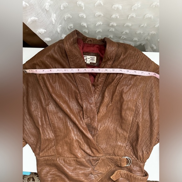 Vintage Leather Jacket - Picture 7 of 11